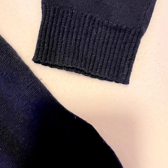 BROOKS BROTHERS dark navy v-neck 100% merino wool soft long sleeve sweater top - Picture 3 of 9